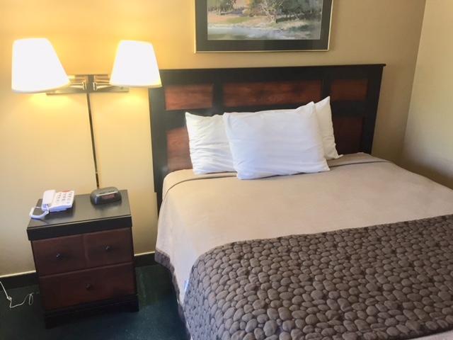 Governors Inn A Travelodge By Wyndham ปิแอร์ ภายนอก รูปภาพ
