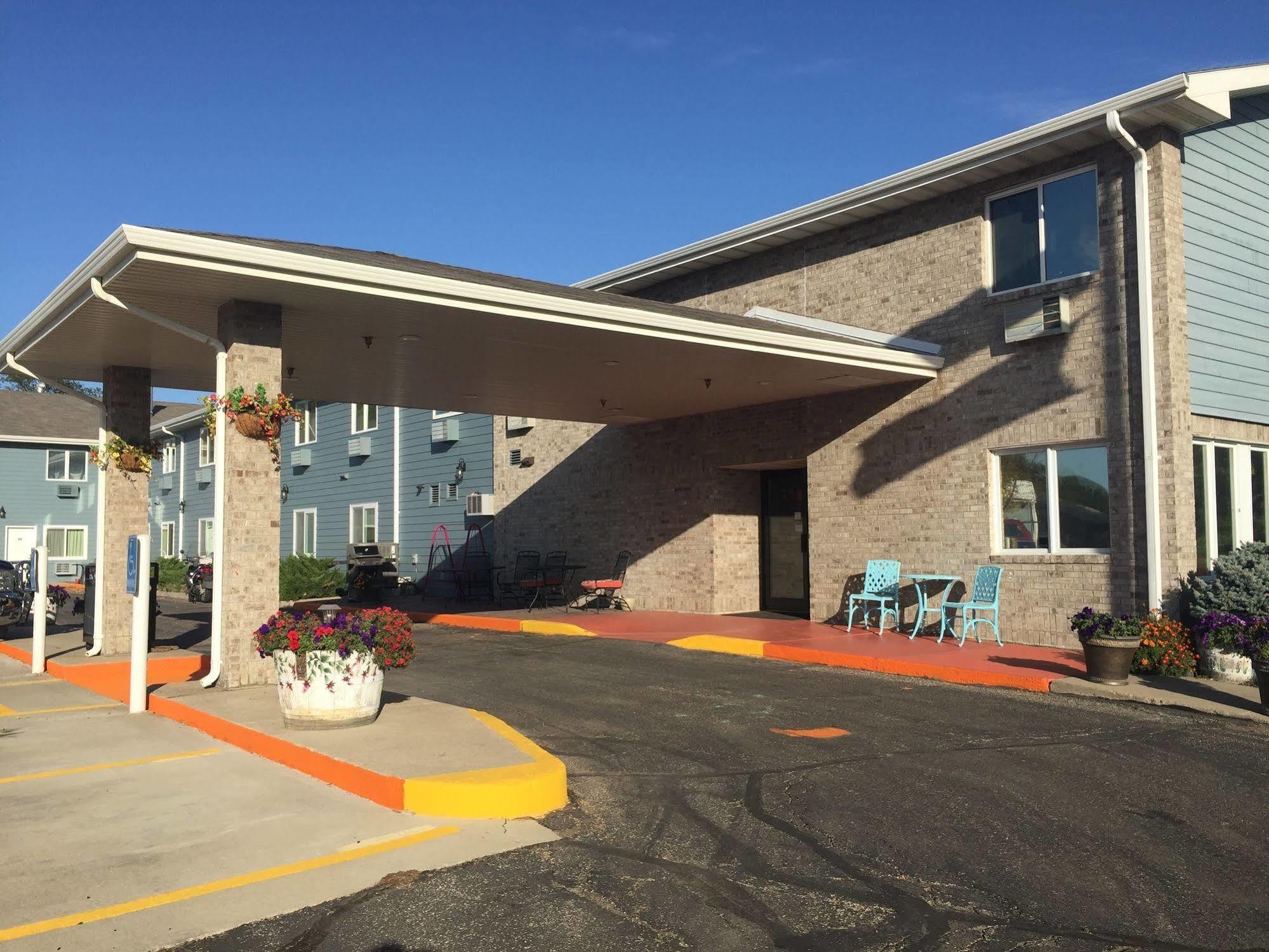 Governors Inn A Travelodge By Wyndham ปิแอร์ ภายนอก รูปภาพ